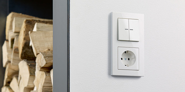 JUNG KNX Taster F 10 bei Husmann Elektrotechnik in Bruchhausen-Vilsen